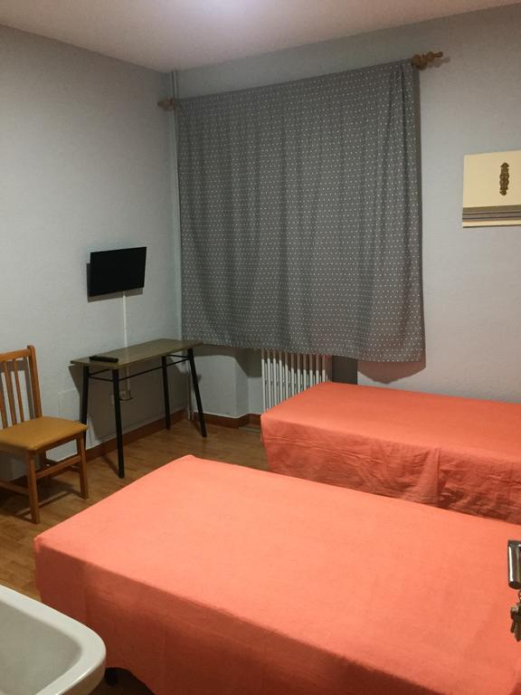 Hostal Rosales Aranda de Duero Exterior foto